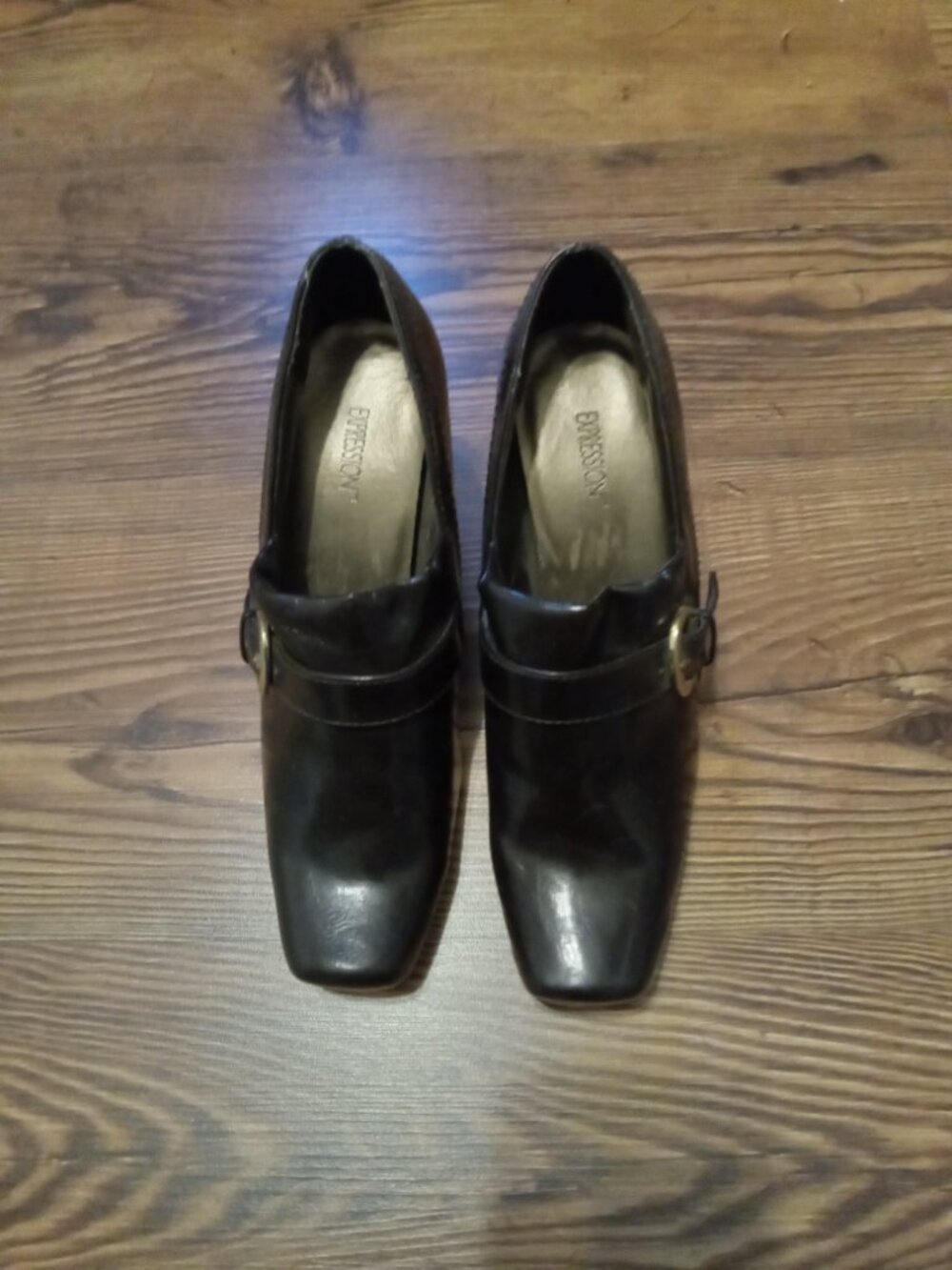 Ladies faux leather Expressions heeled ankle boots size 7